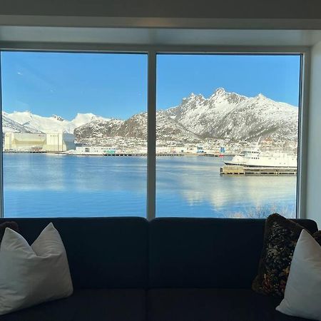 Sentrumsnaer Leilighet Med Utsikt Svolvær Exterior foto